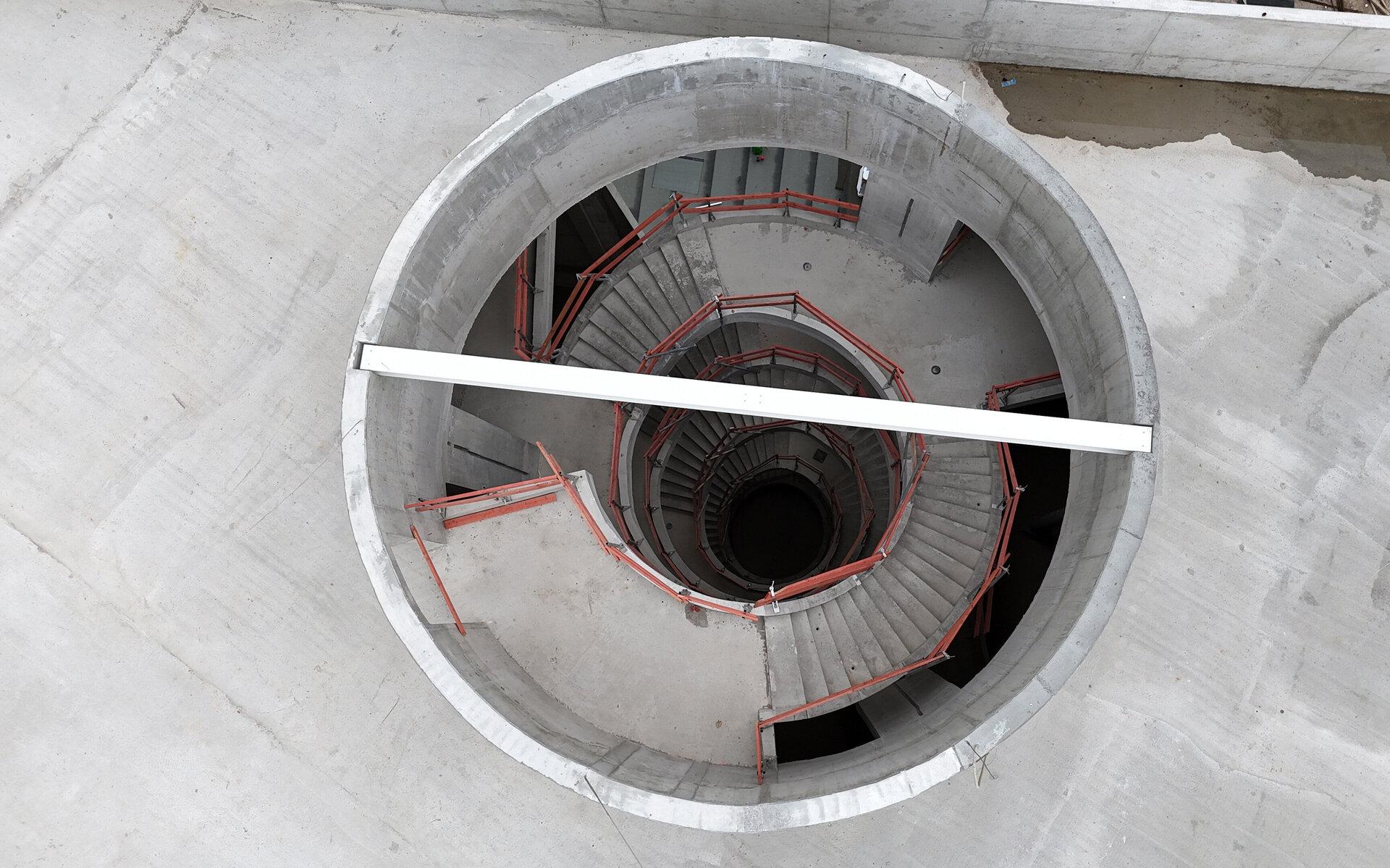 Der Rutschenturm aus der Vogelperspektive